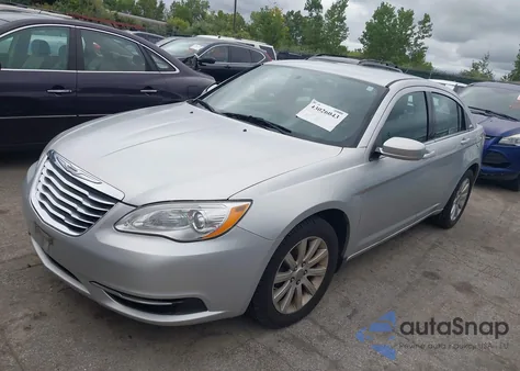2011 Chrysler 200 Touring z USA, uszkodzony, nr VIN 1C3BC1FB7BN624094